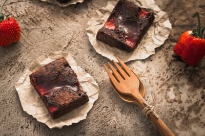 Шоколадово брауни с ягоди